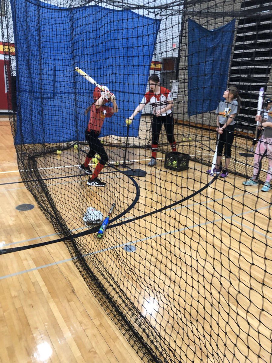 softball_bees's tweet photo. Here’s to another great kids clinic! Thank you to all the youth players for making it a great day! ❤️🥎 https://t.co/BVU3xMcwiD