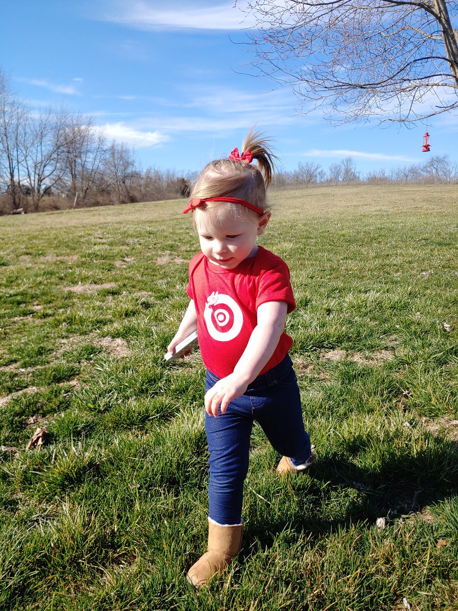 Kelly Osborne tweet media