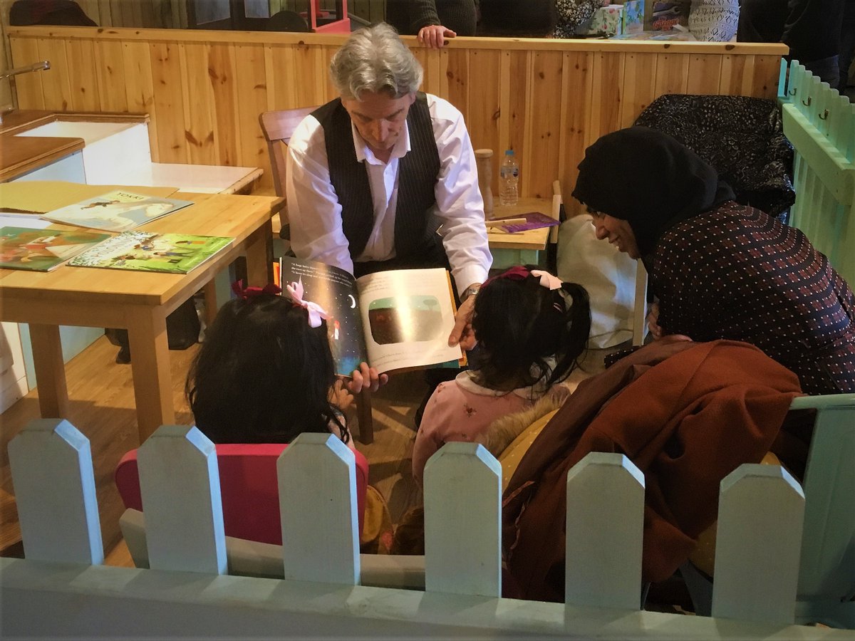 Therabbits21's tweet photo. Story tellers and illustrators who shared stories and spread creativity in so many different and wonderful ways @pinkpigfarm this weekend.#masks #puppets #advice #doodles #books #biggroups #smallgroups #readingforpleasure #inclusive https://t.co/MHwkhxZENn
