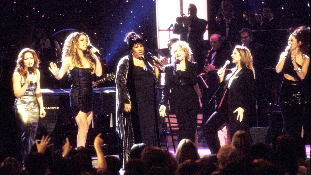 MariahCarey's tweet photo. Happy International Women's Day!!! ♀💖♀💖♀💖 #IWD2020 https://t.co/tl0MVz9wgL