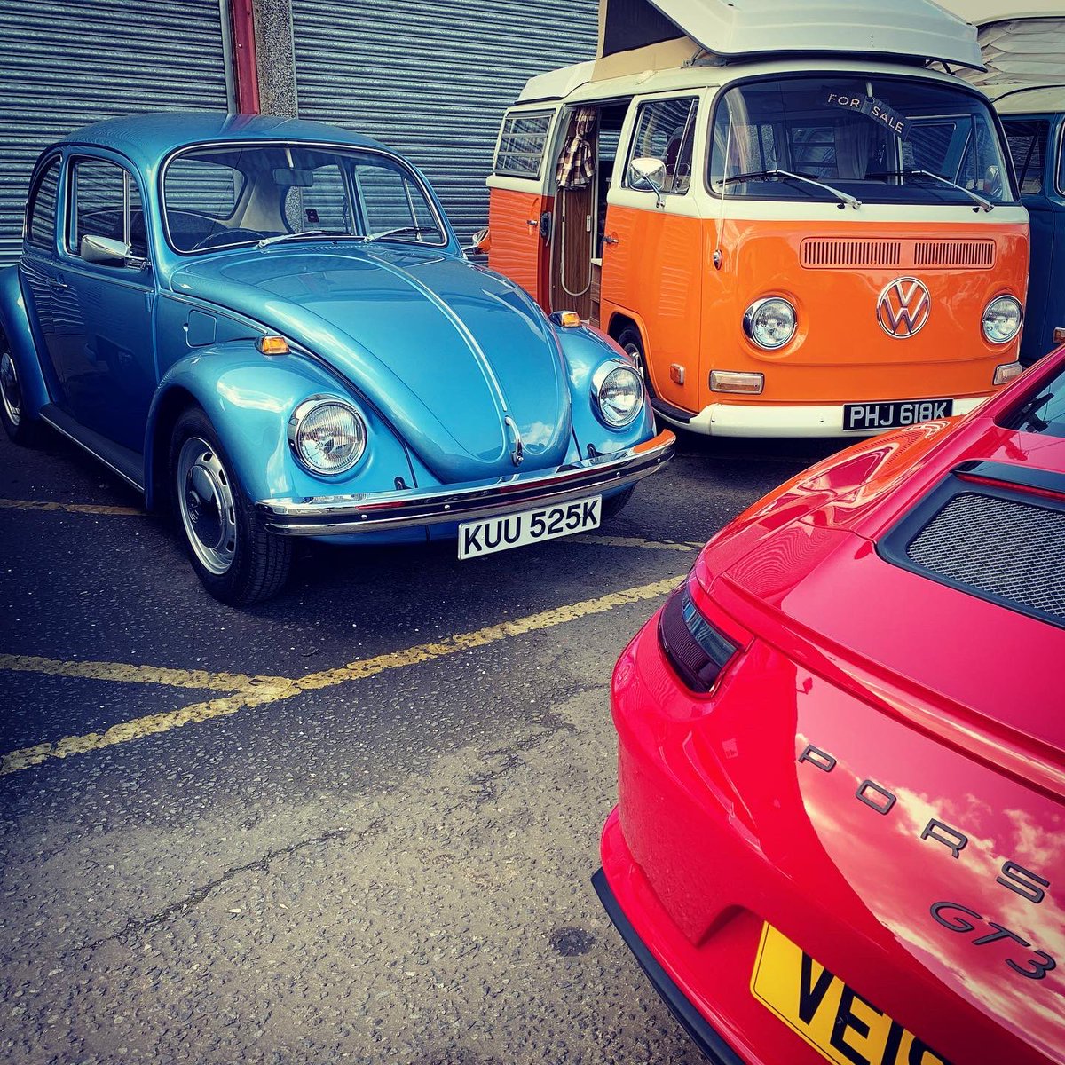 Popbangcolour's tweet photo. All of the colours in the @Type2Detectives car park for the @pcgb meet up today #PCGB #Type2Detectives
Type 2 is an absolute cave of cool stuff, if you haven’t been, go, lovely team with just so much to look at.
...the floor is flat to paint on and create artwork upon too. 👍🏻 https://t.co/tLCXwlhbyK
