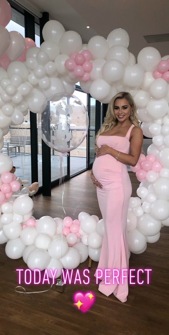 My baby shower 💖 https://t.co/yjKWto4crc<a href="/tag/pancakeday"class="tags"><span>#pancakeday</span></a>