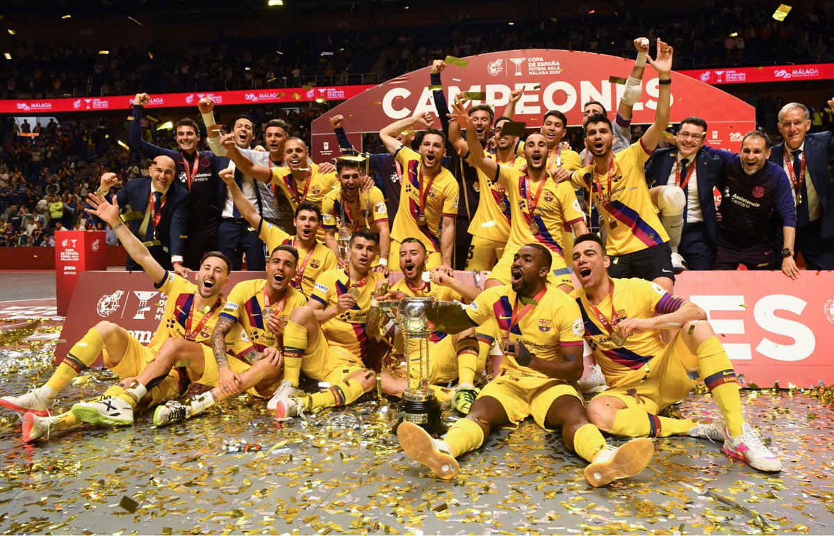 CAMPEONES DE COPA!!! Muy contento por estos tíos porque se lo merecen más que nadie!!!  
#campeonesdecopa #copaespaña #barça #seguimos #queestonopare #futsal