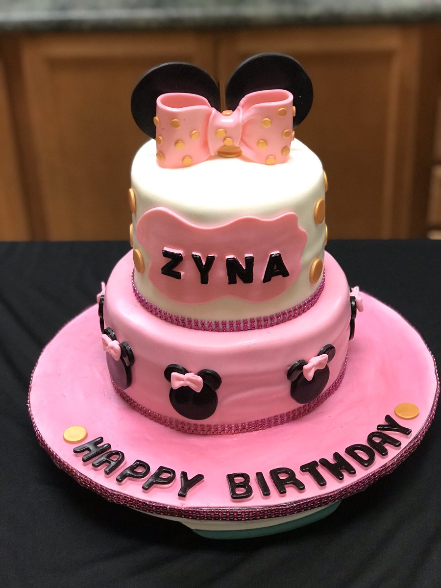 Giles_House's tweet photo. We are wishing this beatiful young girl a very Happy Birthday!!!! We love being a part of our customer's special moments!!! #gileshouseofconfections #custombakery #confections #etsybaker #etsy #babyshowercakes
#customcakes #anniversarycakes #partycakes #birthdaycakes #MADEinUSA https://t.co/4eZKO7zZW3