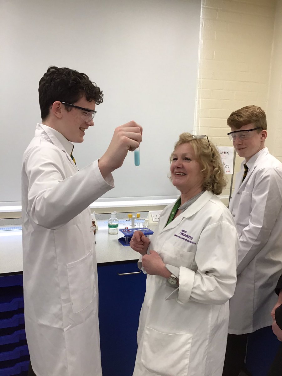 MissKBradley's tweet photo. Great to see our Headteacher Mrs Hammond in action with her Chemistry class last week @Campion_School #teachinghead #science #proudtobecampion https://t.co/htkCGYtlaR