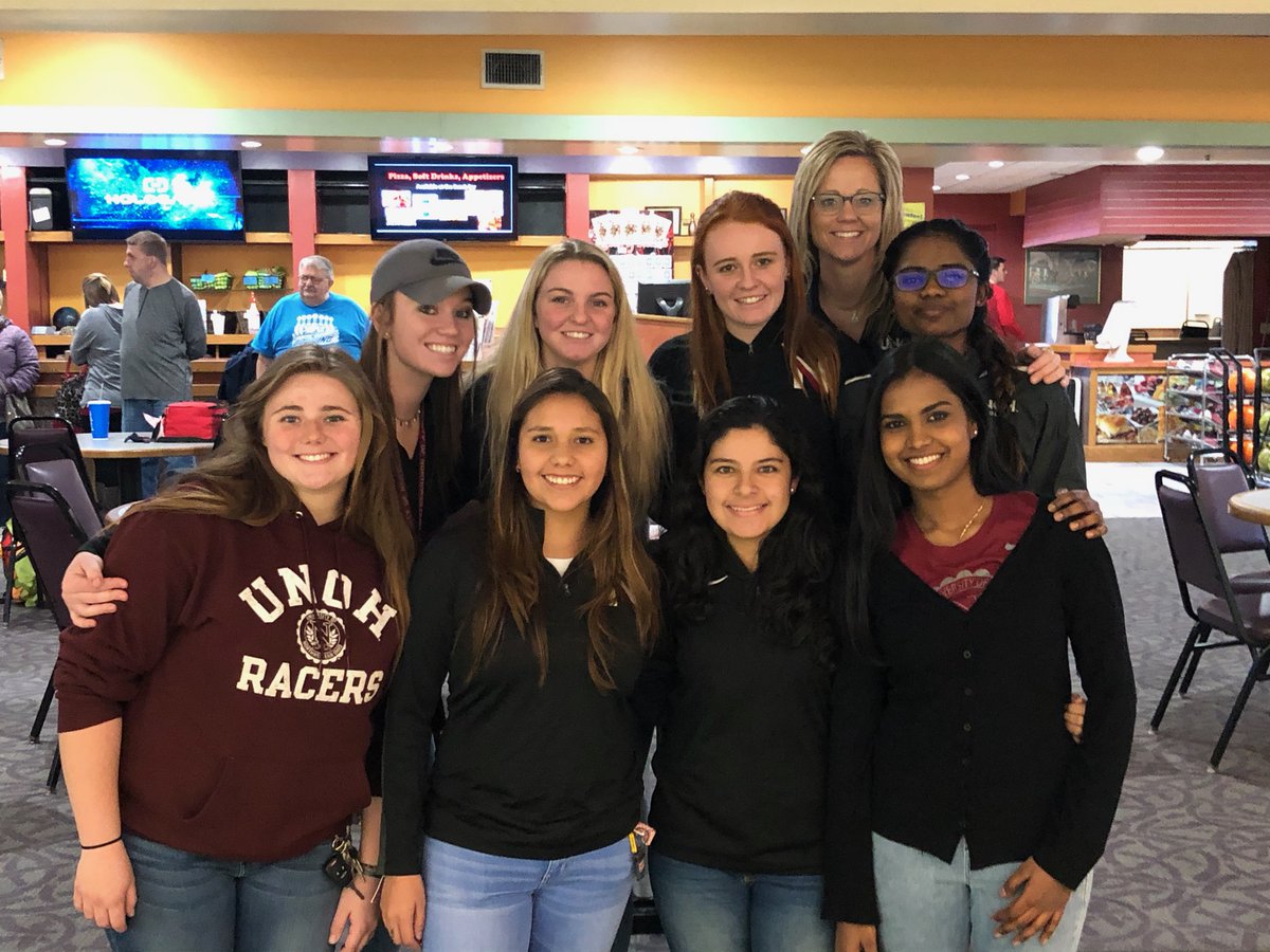 UNOHWomensGolf's tweet photo. There is nothing better then the giving of yourself, your time or your energy to others! We had the privilege to spend the day cheering on the Special Olympics Bowling tournament and handing out the medals! Such an awesome day! #whywearedifferent #theyregood🎳 https://t.co/q3ayfZrREj