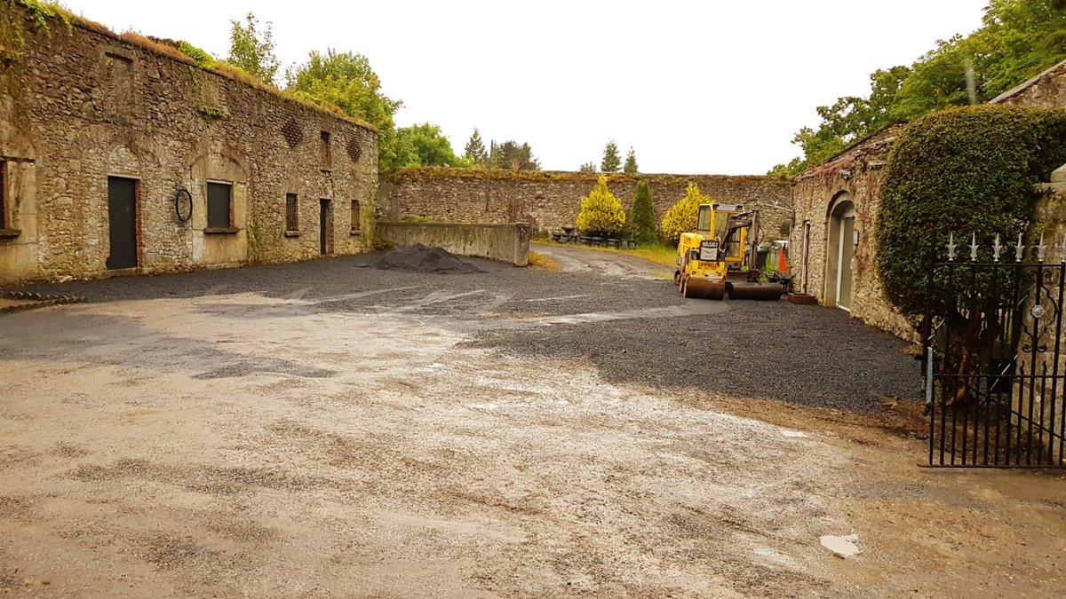 glendoherpark's tweet photo. @womblesofficial Recycle ♻️ Reuse @sdublincoco an old bldg like  #Killakee Hse like @AnTaisce have suggested rather than splurge over €22m plus on a new bldg which over 21k people regard as a #vanityproject plse sign the petition  #wombleswanted and retweet. 🙏 
 
https://t.co/abogES2501 https://t.co/V9TqgrMTl8