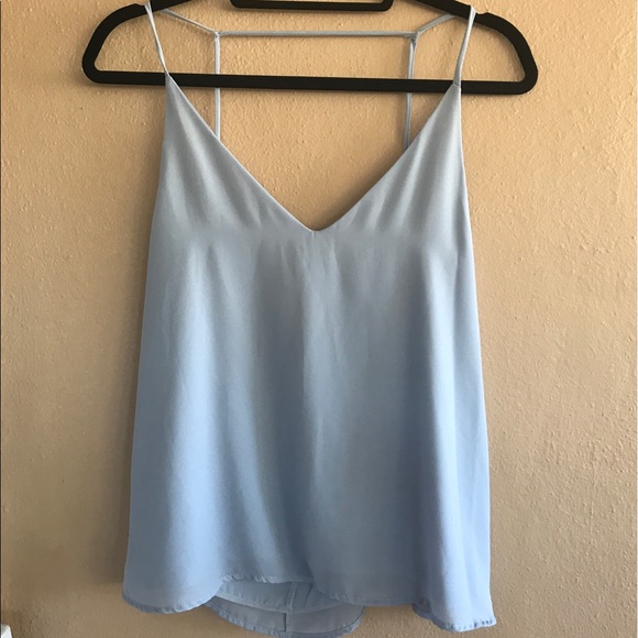 Gizzmo087's tweet photo. So good I had to share! Check out all the items I'm loving on @Poshmarkapp from @LaLa490 #poshmark #fashion #style #shopmycloset #papertee #blueblush #heartsoul: https://t.co/WAQn0eGyc9 https://t.co/QKZhGhUVn9