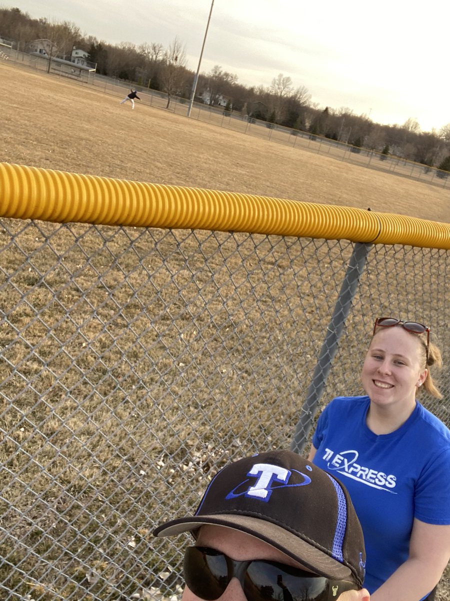 DJKDuBOmaha's tweet photo. 5+ hours in car, Show Choir, Landing, Basketball Game, Baseball Practice is perfect timing to get a walk in with daughter! Wouldn’t change this for anything! #MAR07 #FATHERsonTIME #TOPfanSHOW #WORKout #FITfam #EXERCISE #1dayATaTIME #BLOGGER #SATURDAYsavage #gymTIME #inspireDAILY https://t.co/SWpY6PHBzO