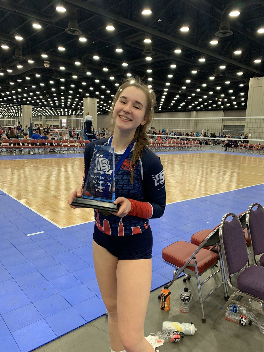 MaddyHooper11's tweet photo. @avcvolleyball ❤️💙 https://t.co/VoTnk0b7qf