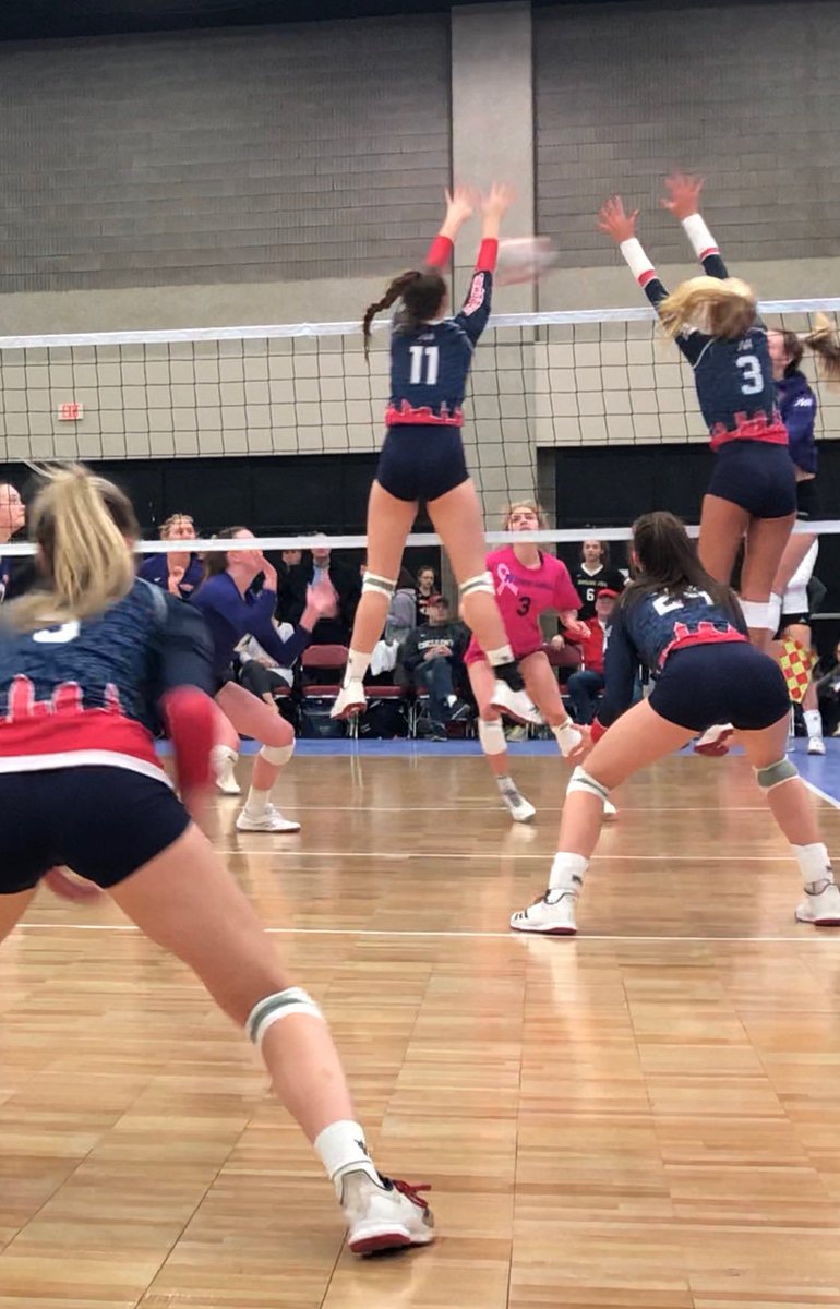 MaddyHooper11's tweet photo. @avcvolleyball ❤️💙 https://t.co/VoTnk0b7qf