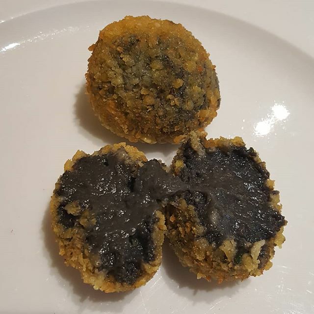 comer_con_gusto's tweet photo. Excelentes las croquetas de sepia que ofrece el @restaurante_lasllaves.
.
.
#restaurantelasllaves #marchamalo #restaurantesguadalajara @ViveLasLlaves https://t.co/JigwkrPCVC https://t.co/NWVlZceGzA