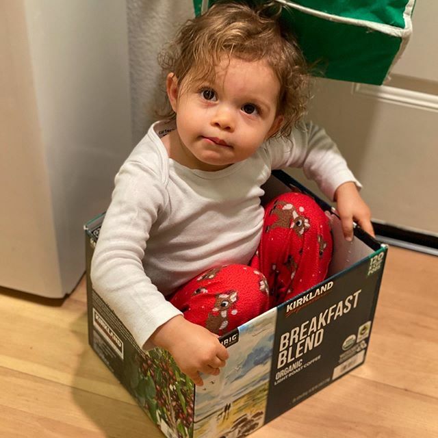 CreativeMynds's tweet photo. I’ll take one box of Olivia breakfast blend ☕️ https://t.co/93EbYto7SJ https://t.co/DFOIkMzb8v