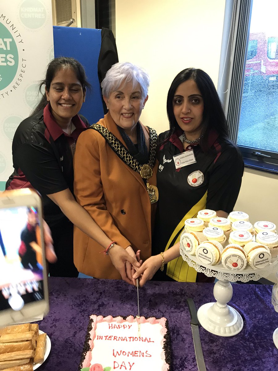 LordMayorBD's tweet photo. The Lord Mayor giving an inspirational speech at the Bradford Park Avenue Ladies IWD event this evening @BpalCricket https://t.co/QvcgKAi4LF