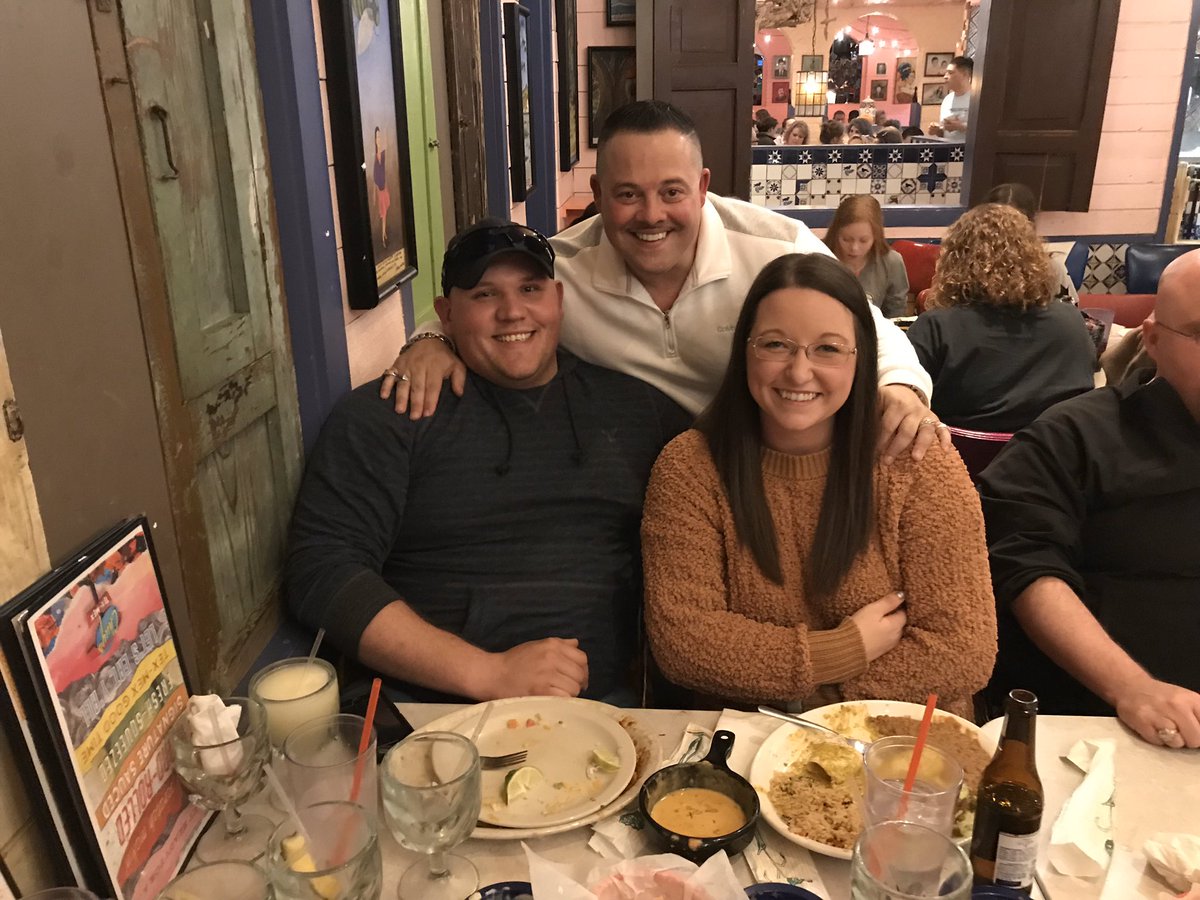 danielrumbaugh1's tweet photo. The man standing behind us has not only been my boss for the past 4 years but he has been a very good friend and a mentor in so many ways. Thank you Geno for the being the best boss I have ever had. NWCX is getting a great Warden! We love you boss! @nycnashville1 https://t.co/kjVCGgdgH4