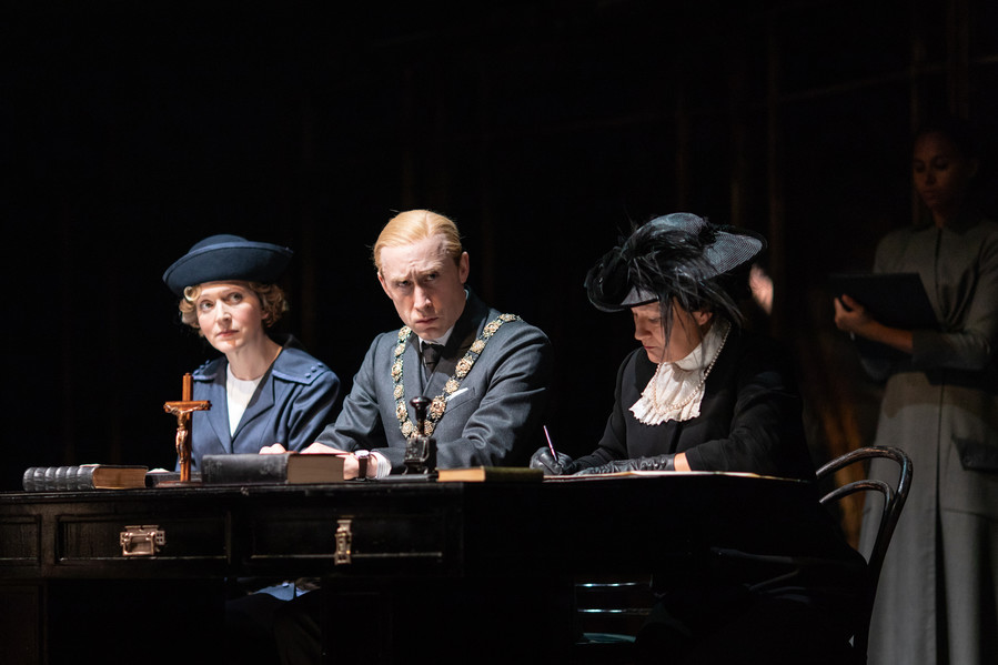 Grand_Theatre's tweet photo. The Royal Shakespeare Company creates theatre at its best, made in Stratford-upon-Avon and shared around the world. And for the first time ever, they’re bringing a Triple Bill to #Blackpool! https://t.co/PKSeDZCp48 @TheRSC #ShakespeareWeekend #GrandWKND https://t.co/TTRoDNKZ8g
