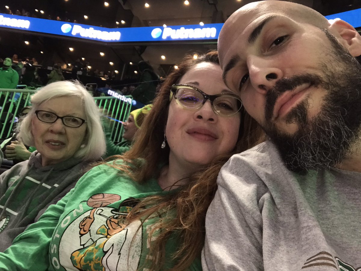 40swords's tweet photo. #BleedGreen https://t.co/XP1M0nDvzg