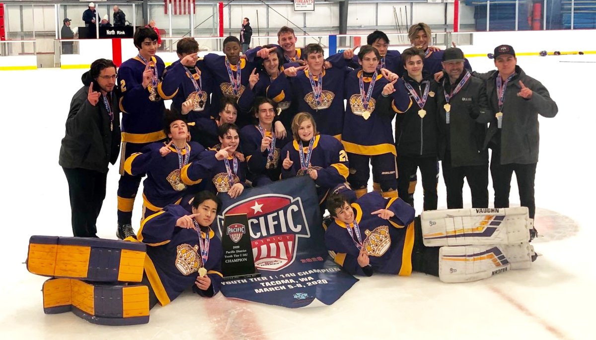JrKingsHockey's tweet photo. NATIONALS BOUND! A BIG CONGRATS to our #LAJrKings Mark Hardy-coached 16U AAA &amp; Jack Bowkus-led 14U AAA teams, both of which celebrated Pacific District championships today in #Tacoma to punch their tickets to next month's USA Hockey Tier I National Championships! 😎 https://t.co/jw9xKlsbr5