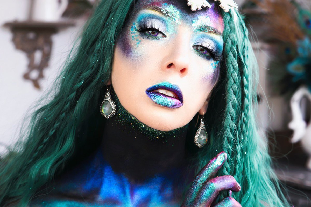 kearalachelle's tweet photo. Used @JeffreeStar @MorpheBrushes #bluebloodpalette for this look! Check tweet below for more makeup details! #morphebabe https://t.co/c9ksBG6uDz