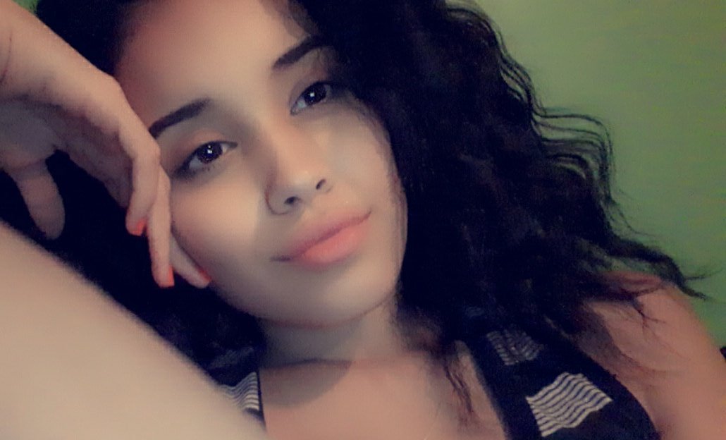 Marsjours's tweet photo. Sunday got me like... Messy hair and finally home so I'm catching up with #DTS2 😅
Hope you had a good one. https://t.co/x25J54NCXb