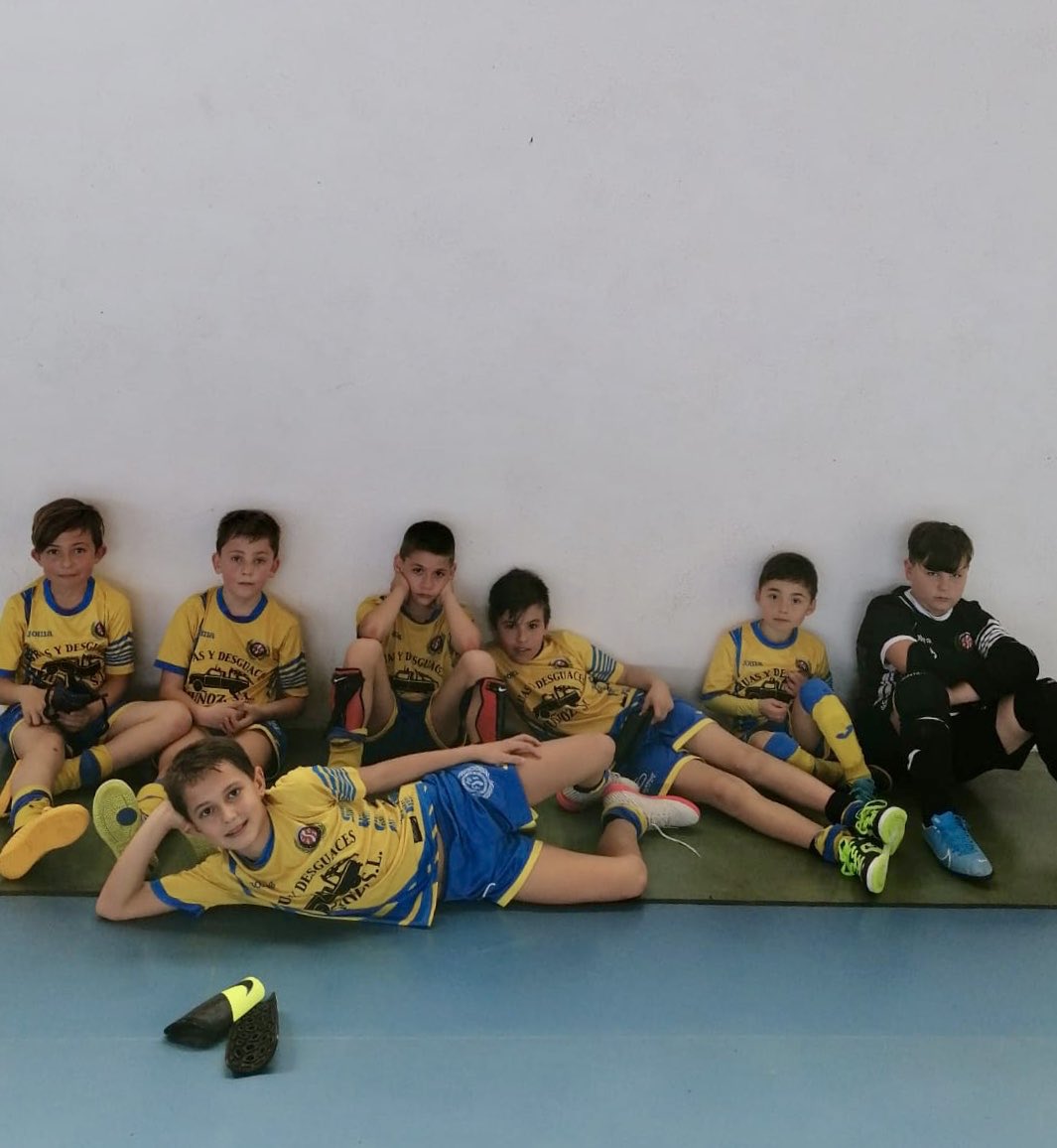 cdfs_segorbe's tweet photo. RESULTADO |
📌 Categoría benjamín
🏆 Liga
❌ Vinaroz FS 5 Desguaces Muñoz 0
El benjamín afrontaba un largo desplazamiento a Vinaroz y, pese al esfuerzo de los peques, no se puedo sacar nada positivo. No pasa nada chicos!! 😍😍
#CanteraSegorbe
#SomosSegorbe https://t.co/ItEXMMbem4