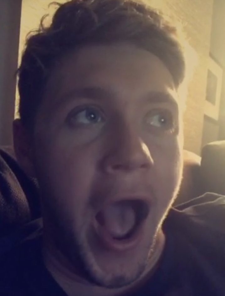 horanrising's tweet photo. little white lies: eu sei o q vc quer e estive esperando hΓ‘ mto tempo
slow hands: eu estive pensando nisso o dia todo e espero q vc sinto o msm
small talk: me diga o q vc quer pq vc sabe q eu quero tambΓ©m
#SmallTalkNH
#HeartbreakWeatherWatch https://t.co/kib4RSBHb8