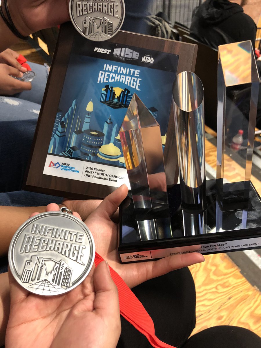 MsCDean's tweet photo. @6177ARD_BARK didn’t leave empty handed! We won 2nd with our awesome alliance partners! We will see you in Columbus next week! @Principal_BTW @dan_a_sims @ctae_in_aps @ByronAmos ohh... you see that hang time? 🗣who let the dogs out? https://t.co/V75vUEeHua