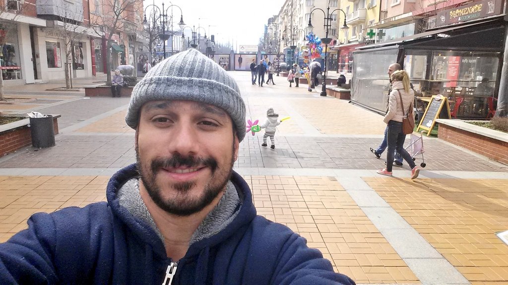 JoelSepelJOELSE's tweet photo. #Sofia #Bulgaria #SofiaBulgaria #JoelSepelnSofia #JoeleSepelInSofia #JoelSeInSofia #JoeleSepelInSofia🇧🇬 #ItalianShowMan #JoeleSepel #JoelSe #joelsepel #crumblenot #UnMusico #Gifted #TheRockSinger #RockAnimalOfTheShow #guarinogiuseppe #TheGreat #rocketqueen
https://t.co/jlyFfwtFcQ https://t.co/54UerEU2fg