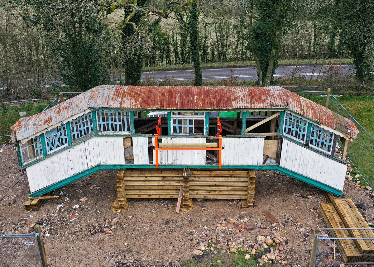 aerialviewuk's tweet photo. Had an early 3am start at the weekend filming Phill Bascombe Haulage's transportation of an old Victorian Bridge at Alton Station to a site where it will be restored to its former glory! 🎥🎬🙂
#railway #altonbridge #restoration #drone #aerialphotography #trains https://t.co/XZgqOSTUBC