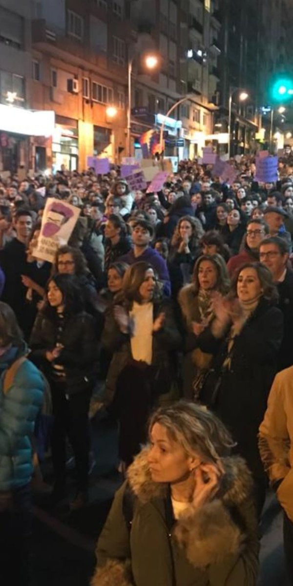 💜 En #Ourense tamén nos sumamos á manifestación do #8deMarzo no #DiaInternacionalDaMuller a prol dunha igualdade real e efectiva! ♀️ Cos compañeir@s do @PPdeOU @diazmouteira1 @MartaNovoaMarta @Nopy99 @CarlosVedmar @cristinaourense #8M2020 #DiaInternacionalDeLaMujer