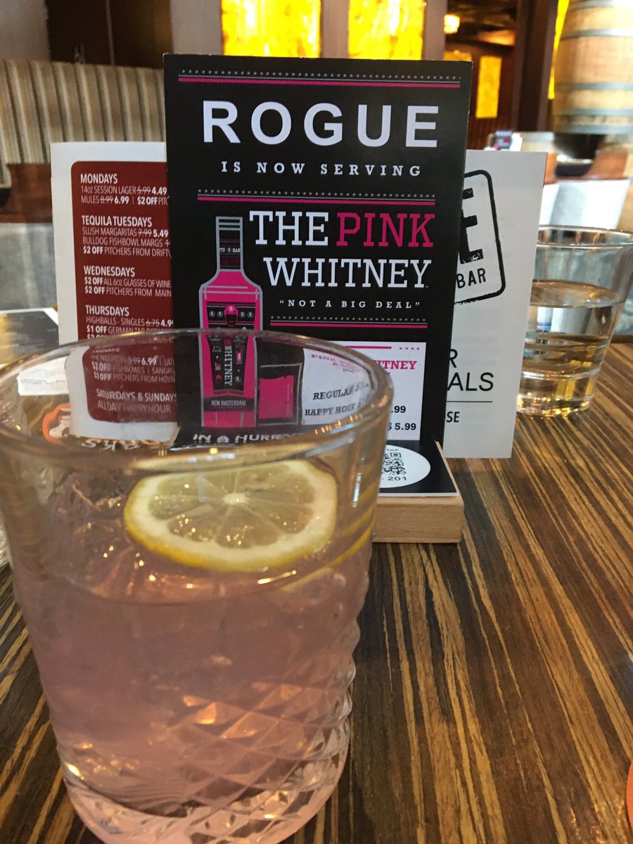 StoudtCast's tweet photo. Quick stop at #roguekitchen in #gastown for a #pinkwhitney before the #canucks game tonight #happyhour(s) @spittinchiclets @ryanwhitney6 @BizNasty2point0 @RearAdBsBlog https://t.co/x9yRrqdMMk