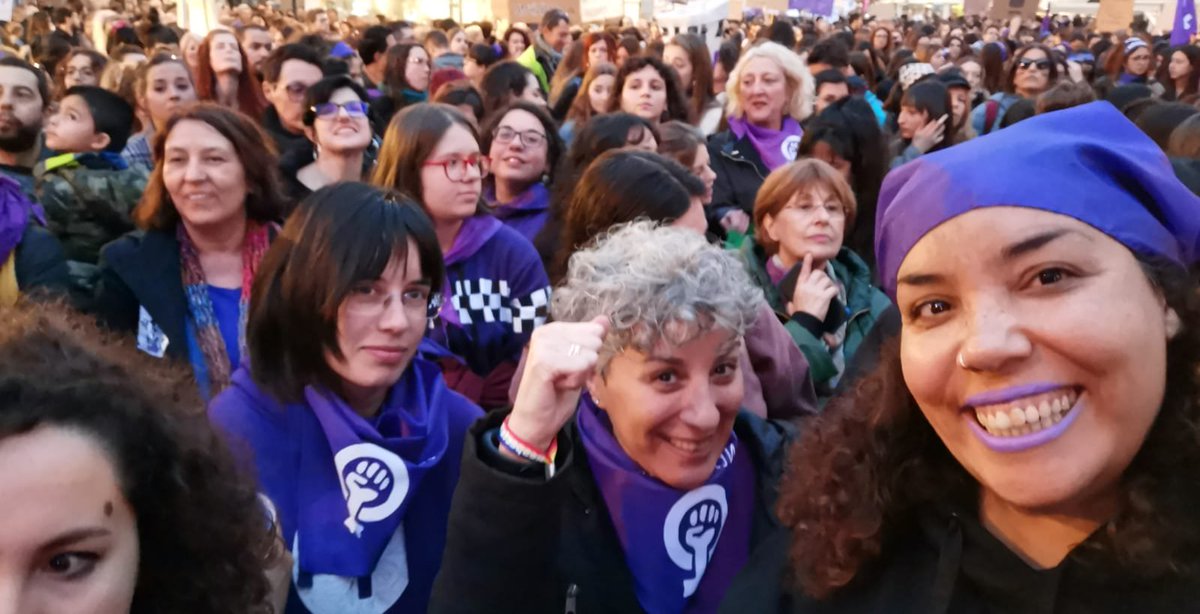 ColectivoFridas's tweet photo. Tarragona lila un altre #8m! Juntes som imparables ✊

#FridasGo #8MCampTGN #VagaFeminista8M https://t.co/lRyMe8Hq4w