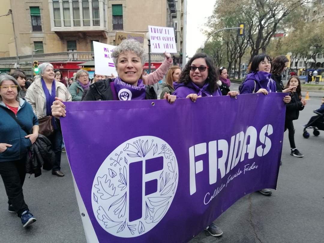 ColectivoFridas's tweet photo. Tarragona lila un altre #8m! Juntes som imparables ✊

#FridasGo #8MCampTGN #VagaFeminista8M https://t.co/lRyMe8Hq4w