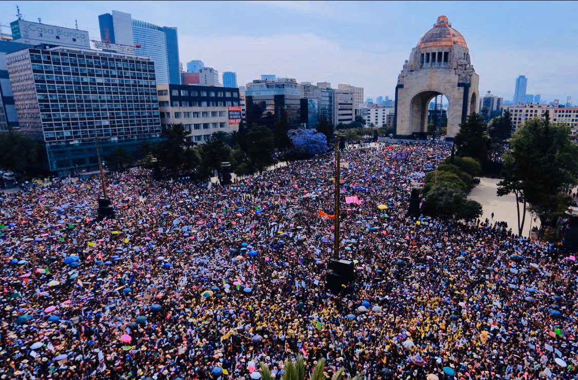 o_garcia_ponce's tweet photo. This is just a sample of the vibrant women’s march in Mexico City. Tomorrow follows a daylong strike to protest against violence. https://t.co/tjIK1uKXhN