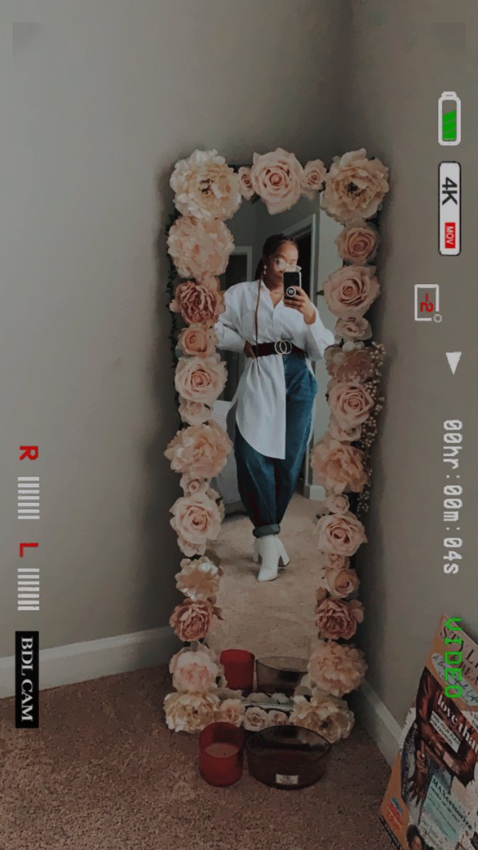 Alohaniqua's tweet image. I‘m really proud of this fit from my panel Friday night. God really inspired me with a whole new fashion sense over the past 2 years as I overcame depression. Now I love getting dressed up and putting fits together. 🖤✨ #HeIsAble