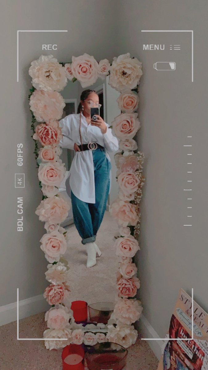 Alohaniqua's tweet image. I‘m really proud of this fit from my panel Friday night. God really inspired me with a whole new fashion sense over the past 2 years as I overcame depression. Now I love getting dressed up and putting fits together. 🖤✨ #HeIsAble