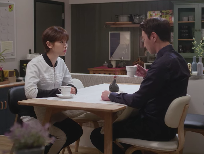 This pretty much sums up the beginning 'family' dynamics of  #CinderellaandtheFourKnights...'Dad' Secretary Lee and 'Nanny' Ha-won discussing what to do about those darn boys accompanied with knowing smiles and exasperated sighs. #ParkSoDam  #ChoiMinSung