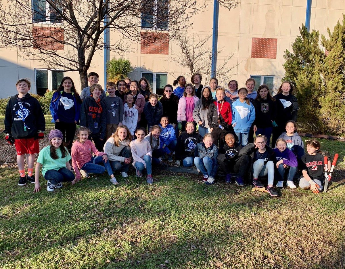 SevierMiddleSC's tweet photo. Thanks to all that participated in our 6th Grade Beautification Day. https://t.co/4IAdcjh816