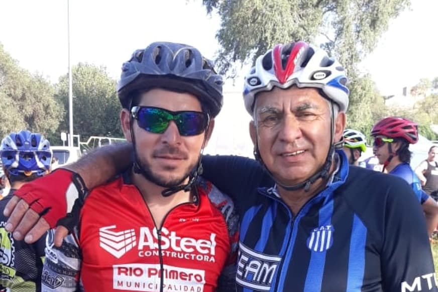 andrada_fer's tweet photo. Feliz de compartir este deporte con mi viejo #pandeazucar2020 #villaAllende #colner https://t.co/bKCZGse4WN