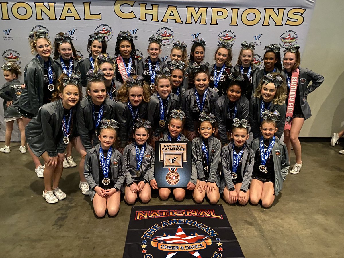 BrandonSteel16's tweet photo. hard hit today and a fight to the finish, National Champions 🥇The perfect way to start comp week! @UCAupdates we’re coming for you! #heySteel 💚 https://t.co/GIRyRTBRTi