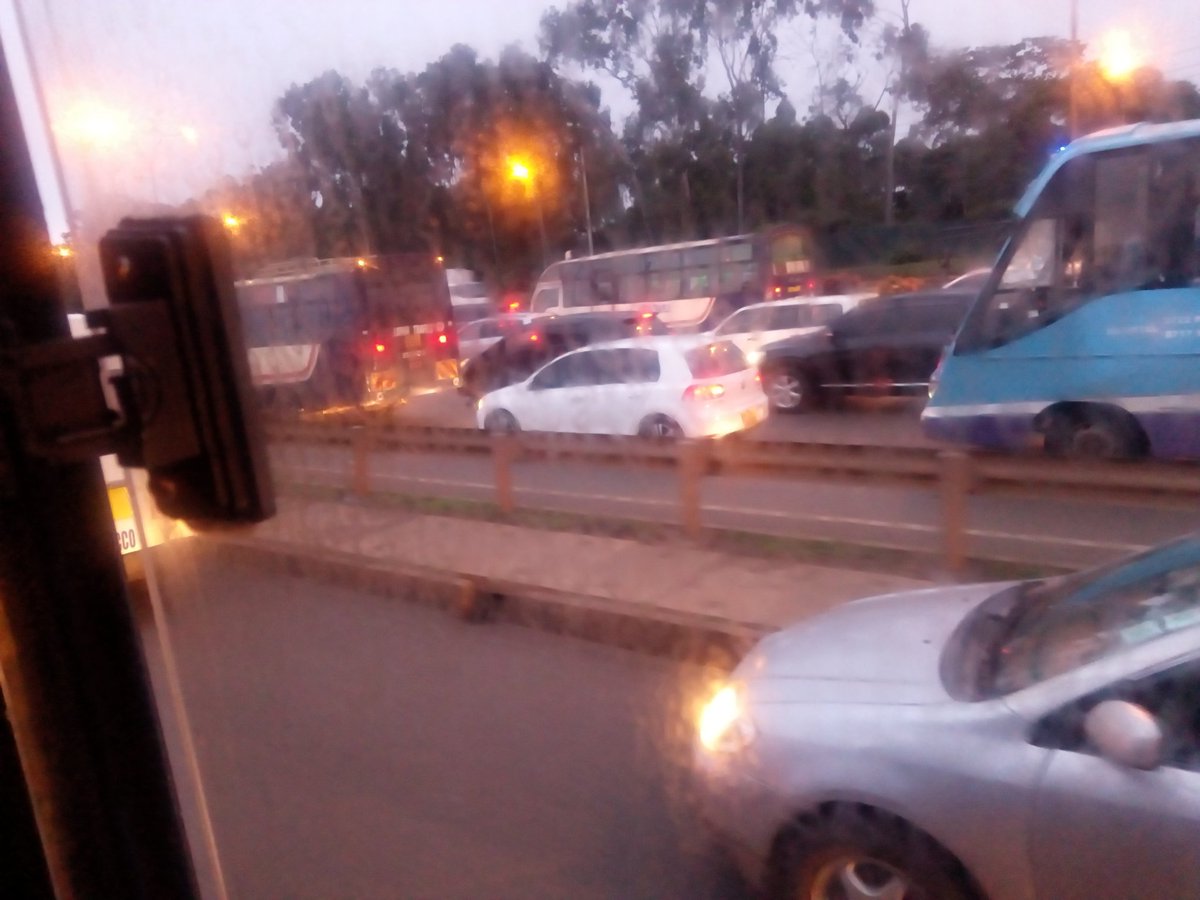 kibe_tz's tweet photo. @KenyanTraffic @ItsMainaKageni @Hot_96Kenya @joselitomkenya Ndio hiyo
#KenyanTraffic https://t.co/WMGtTMZlw5