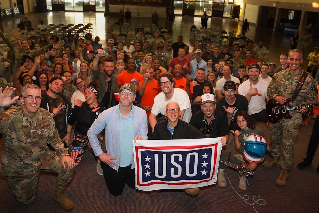 The_USO's tweet photo. And that’s a wrap on the Vice Chairman’s Tour! Thanks to @thejointstaff, @ScotArmstrong22, @mrmattwalsh, Brad Morris, @LOCASHmusic, @ilimanator and DJ J. Dayz! #USOTour2020 #GenHyten #SEAC4 https://t.co/D8KIZhDChi