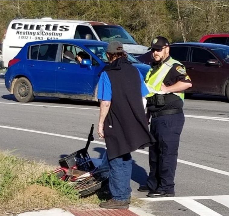 ⛔ BICYCLIST STRUCK BY CAR... - mailchi.mp/douglasnow/cof…