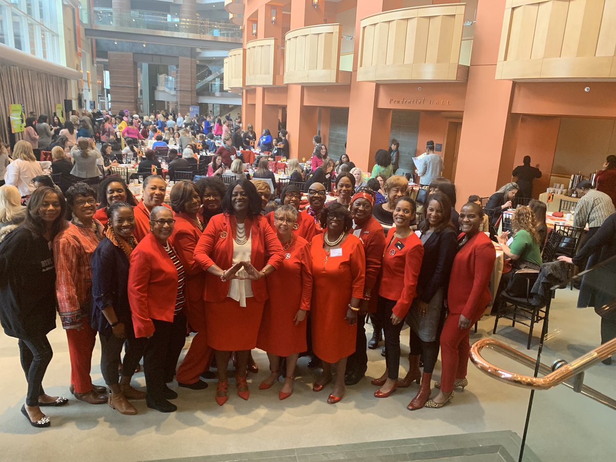 NorthJerseyDST's tweet photo. An amazing morning with the Women of NJPAC celebrating International Women’s Day. “A Gathering of Givers: Elevating and Empowering Women’s Voices”. #powerinourvoice #Joyinoursisterhood #Theeast #NJACDST #takeactionwithnjac https://t.co/JtvuWjkgu8