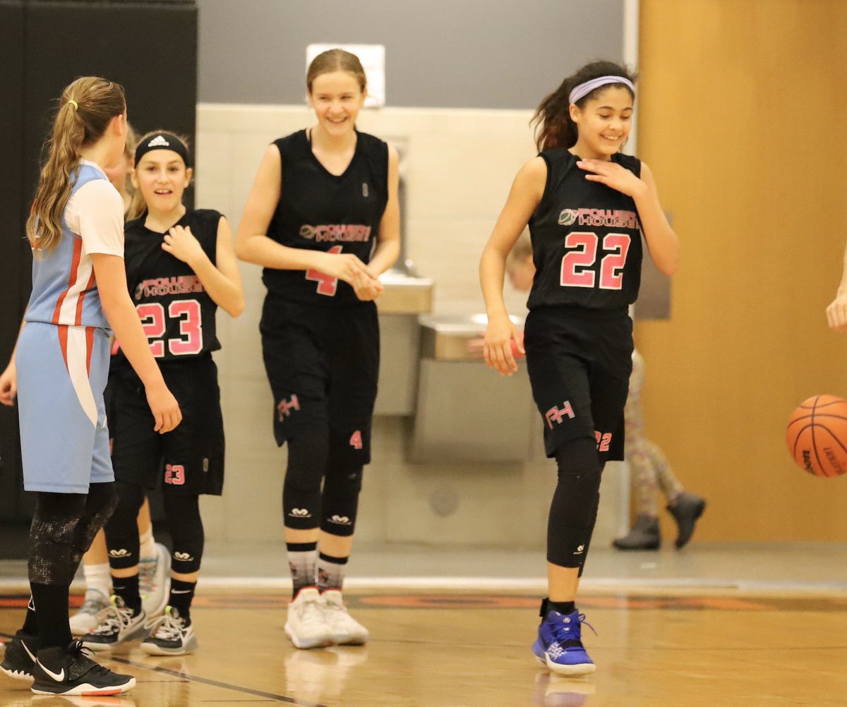If they are ballin’ then ya know they are smilin’ - love these girls.  🖤🏀🖤<a href="/PHHoopsKS/">POWERHOUSE HOOPS</a> 2027 Pink

#StateChampions #teammates #friends