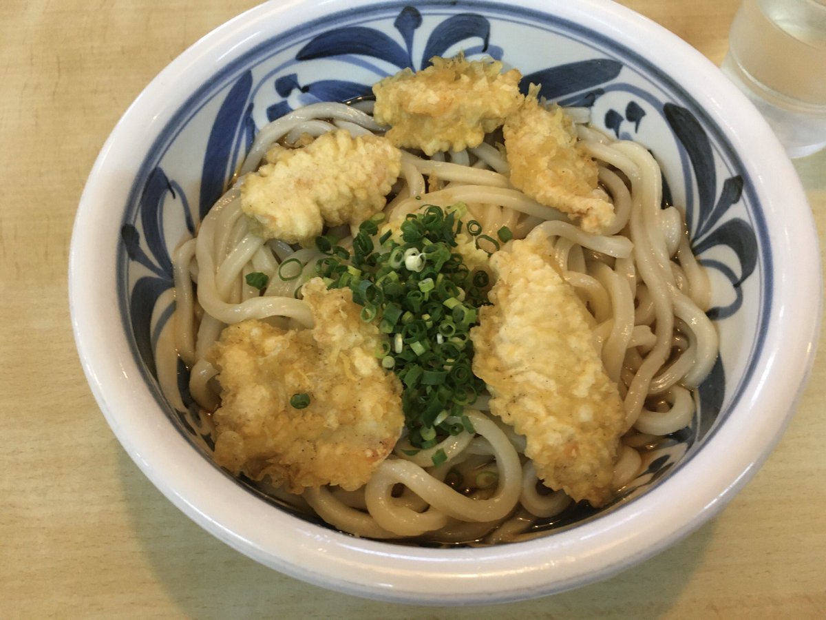 藤澤兄 雨の予感 水色の恋 Pa Twitter 鬼無町にある桃太郎うどん とり天ぶっかけはシンプルな具材ともちもちの麺が美味 讃岐うどん