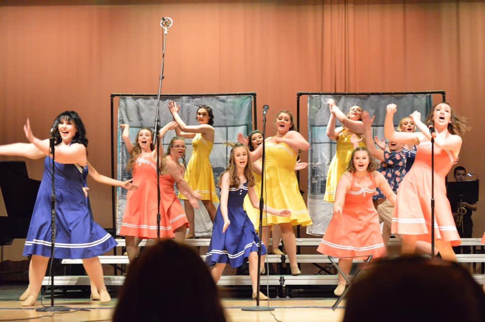 mhsfest's tweet photo. Jefferson Pop Singers representing our neighboring county to the East in WV!  @jhspopsingers https://t.co/LcpSV9u274