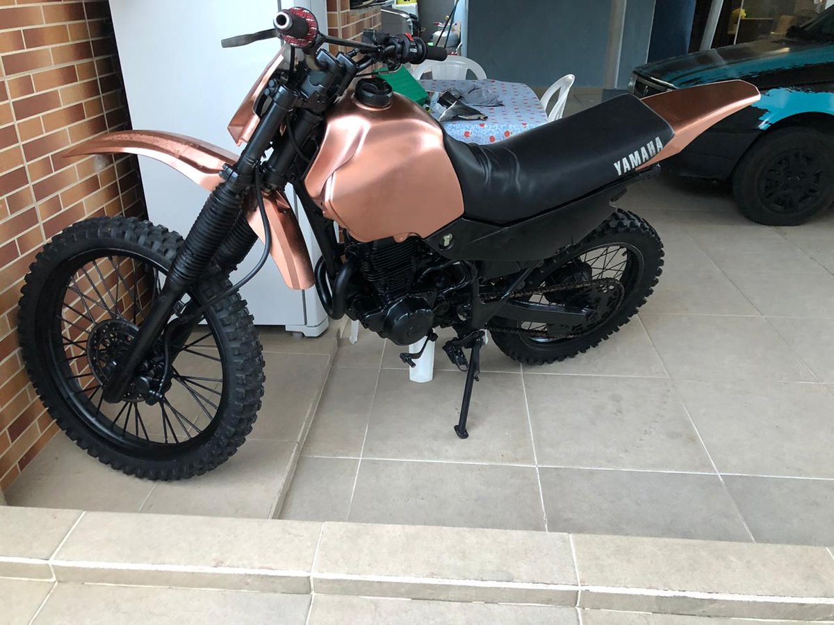 AlbinoDaRegua's tweet photo. Se a biz já sofria, quem dirá essa. #225Cc https://t.co/oq6rCy7qzH