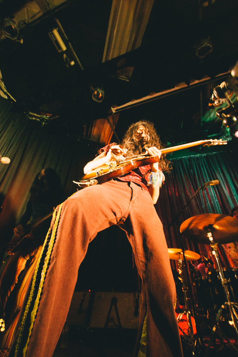 new_commute's tweet photo. ~
@kikagaku_moyo at @PaddoRSL 

“Gypsy Davey” b/w “Mushi No Uta” is out now via @subpop

https://t.co/i632EedJT2 https://t.co/gSL90G5Qxe