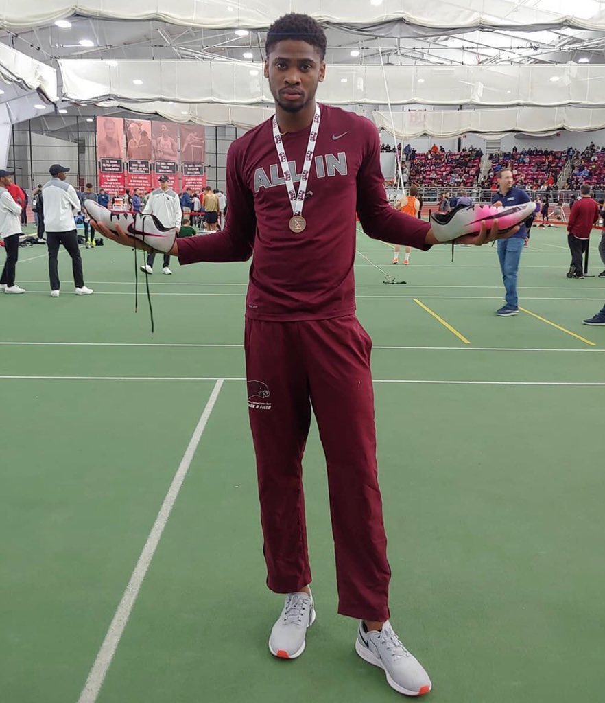 UMESHawkTFXC's tweet photo. We would like to congratulate the Maryland Eastern Shore indoor track &amp; field team for their performance at the ECAC/IC4A Track &amp; Field Championship yesterday! #HawkPride https://t.co/kscWqEVnxZ